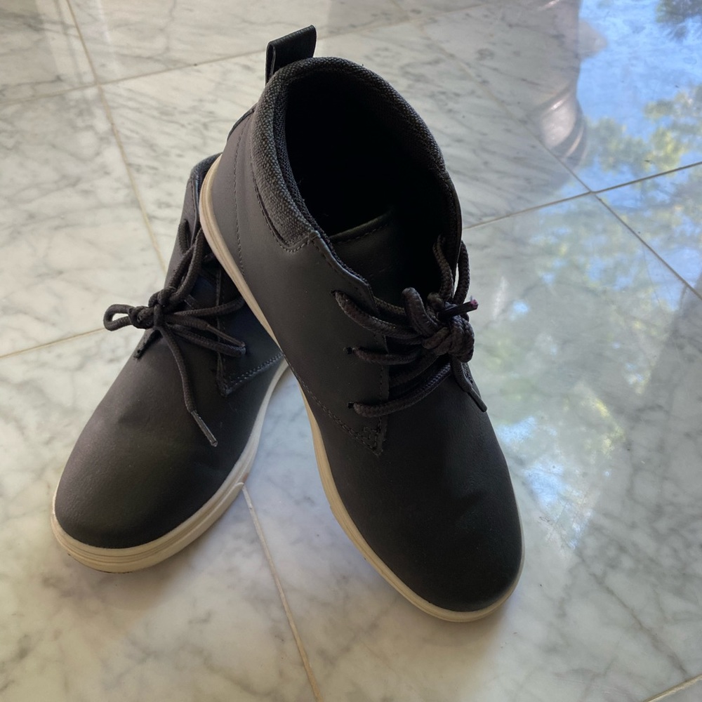 🌸HP🌺Boys Perri Ellis High Tops EUC